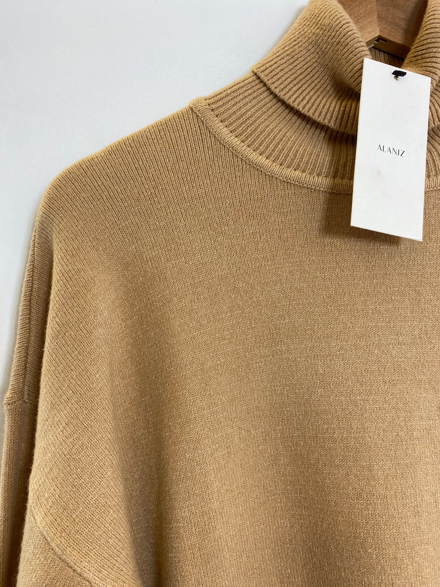 Sweater Alaniz Cuello Tortuga