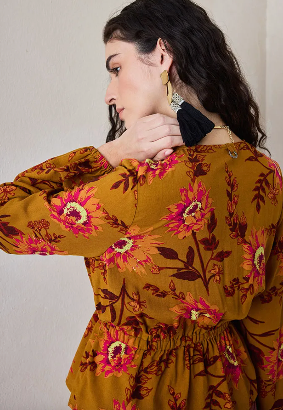 Blusa estampara flores manga larga Umbrale