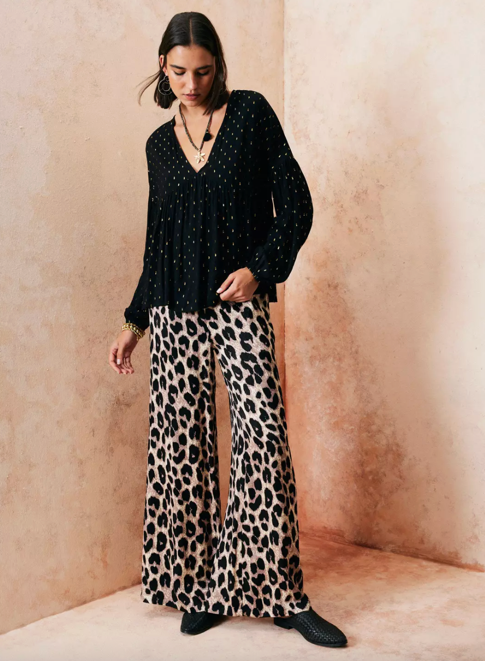 Blusa manga larga con lineas doradas Umbrale