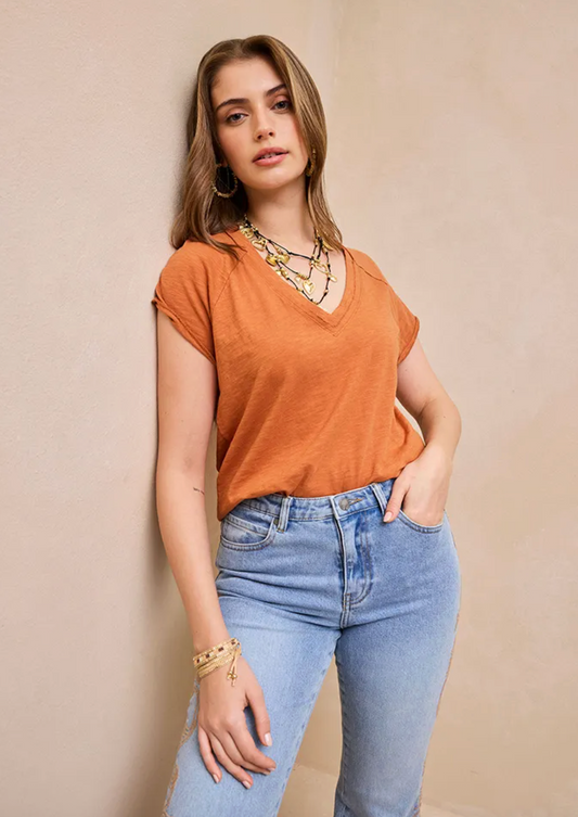 Polera básica cuello V - Umbrale