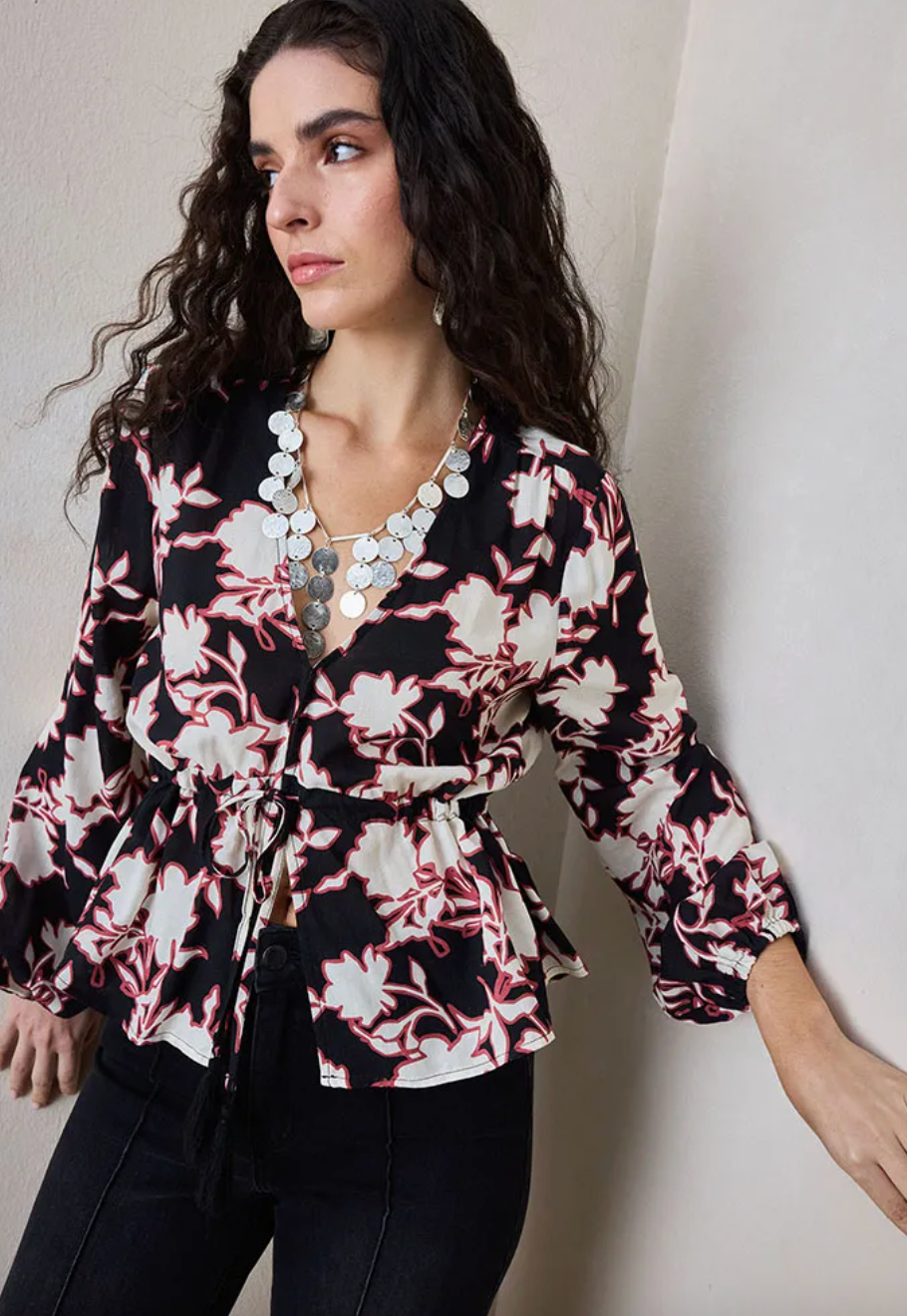 Blusa estampara flores manga larga Umbrale