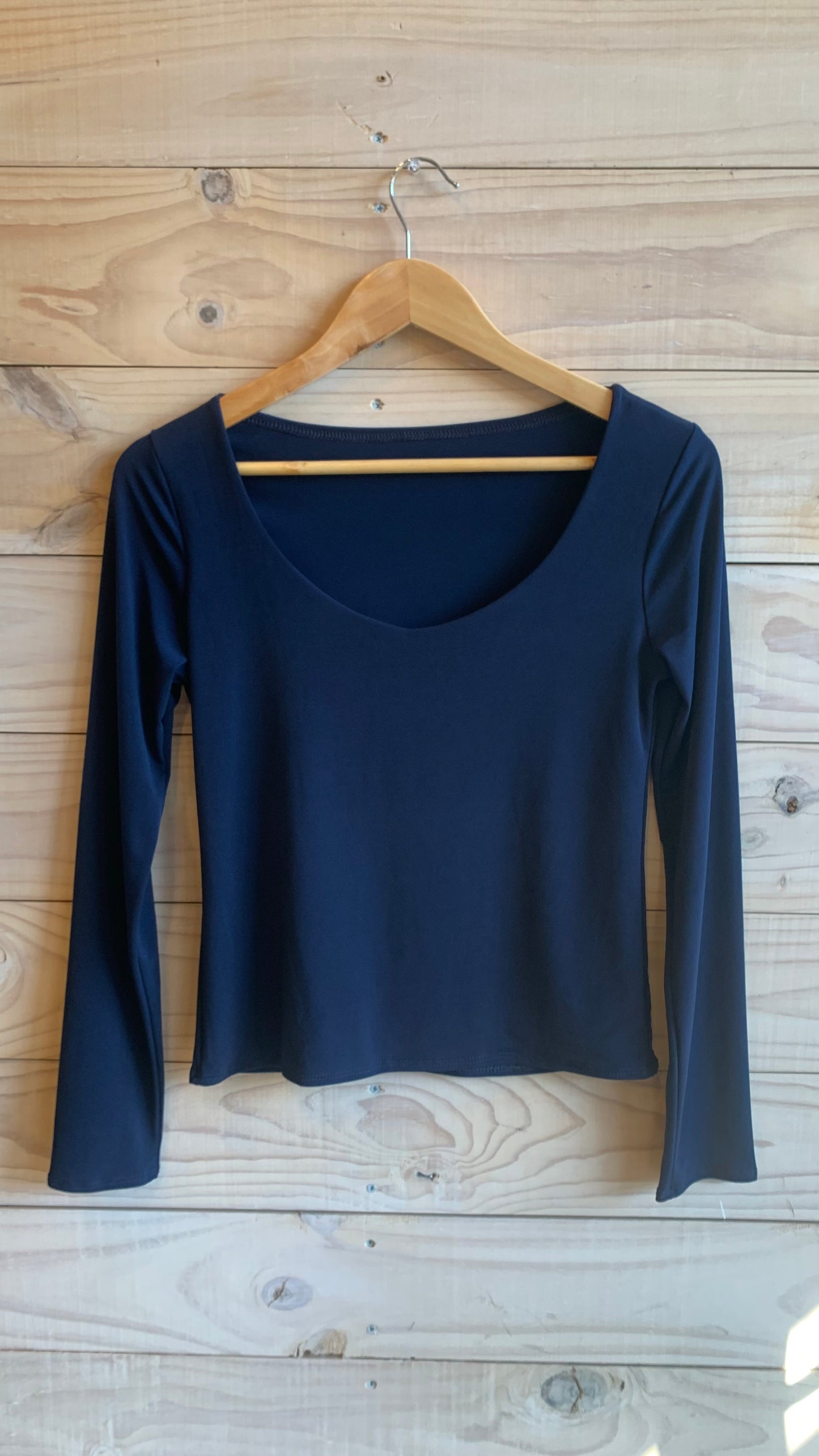 Polera básica cuello redondo