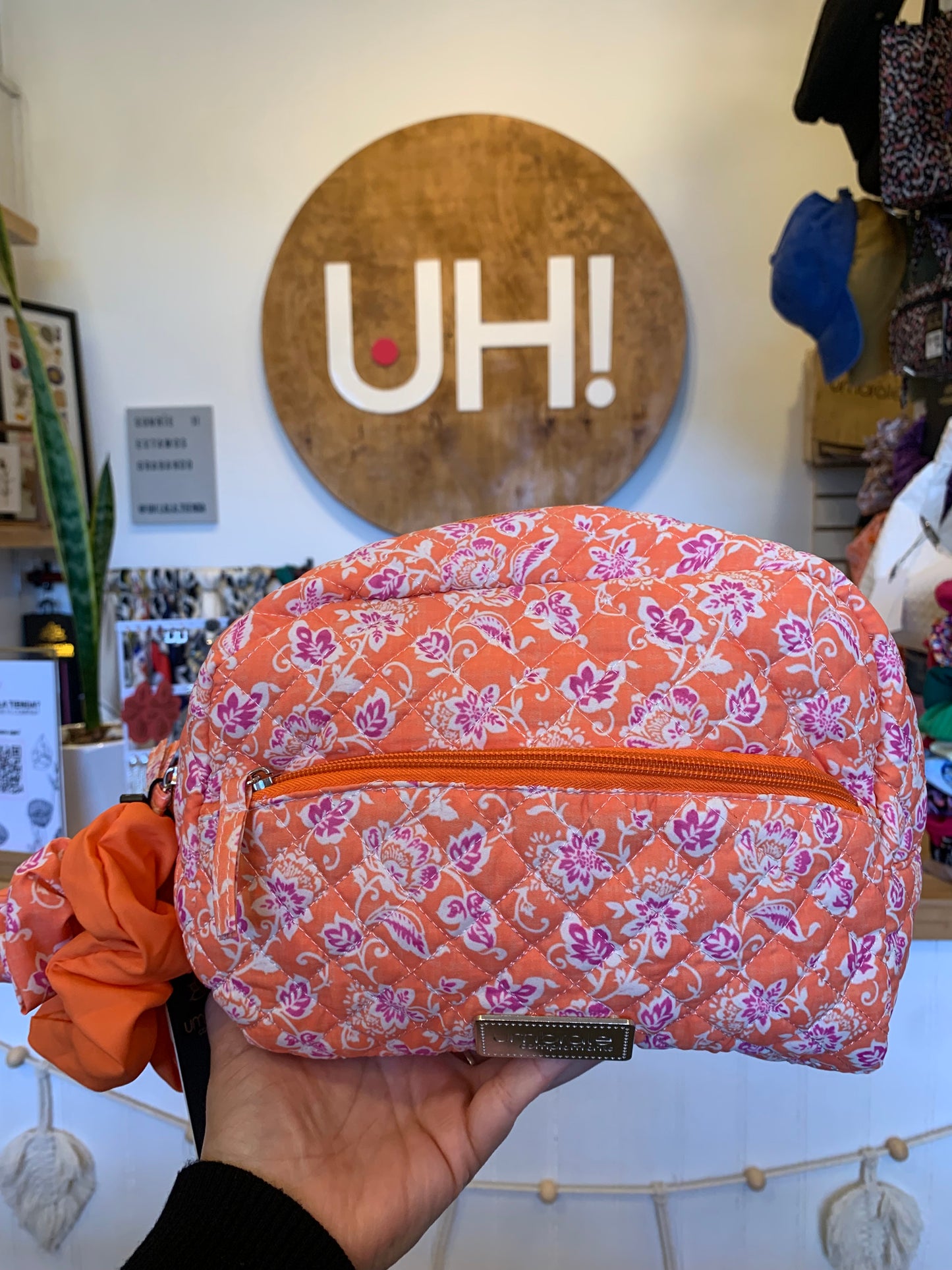 Cosmetiquero + 2 scrunchies Umbrale