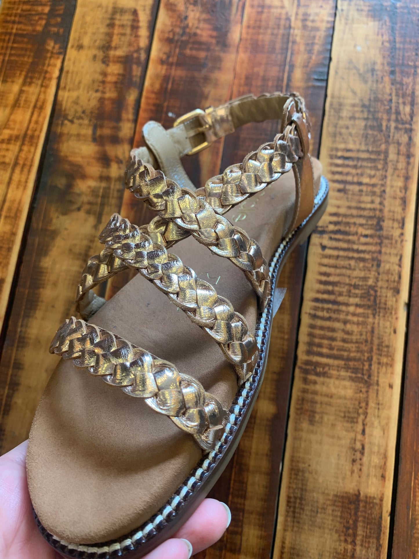 Sandalia metalizada Umbrale