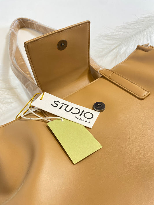 Cartera Studio Humana