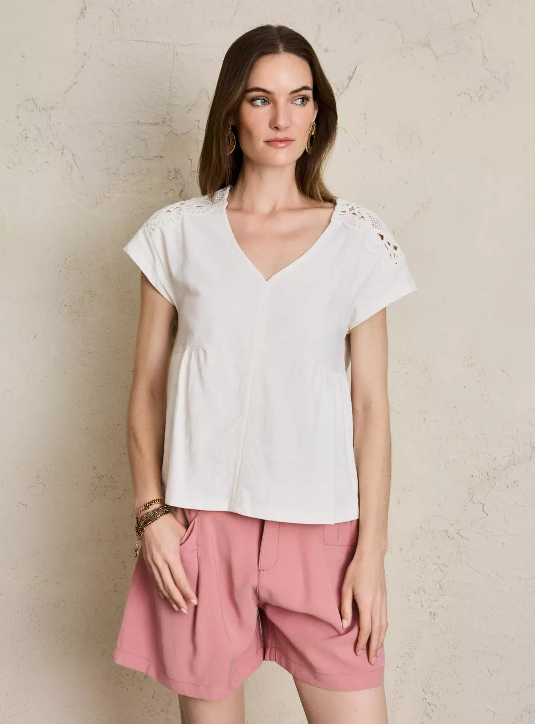 Polera cuello V con bordado Greenfield