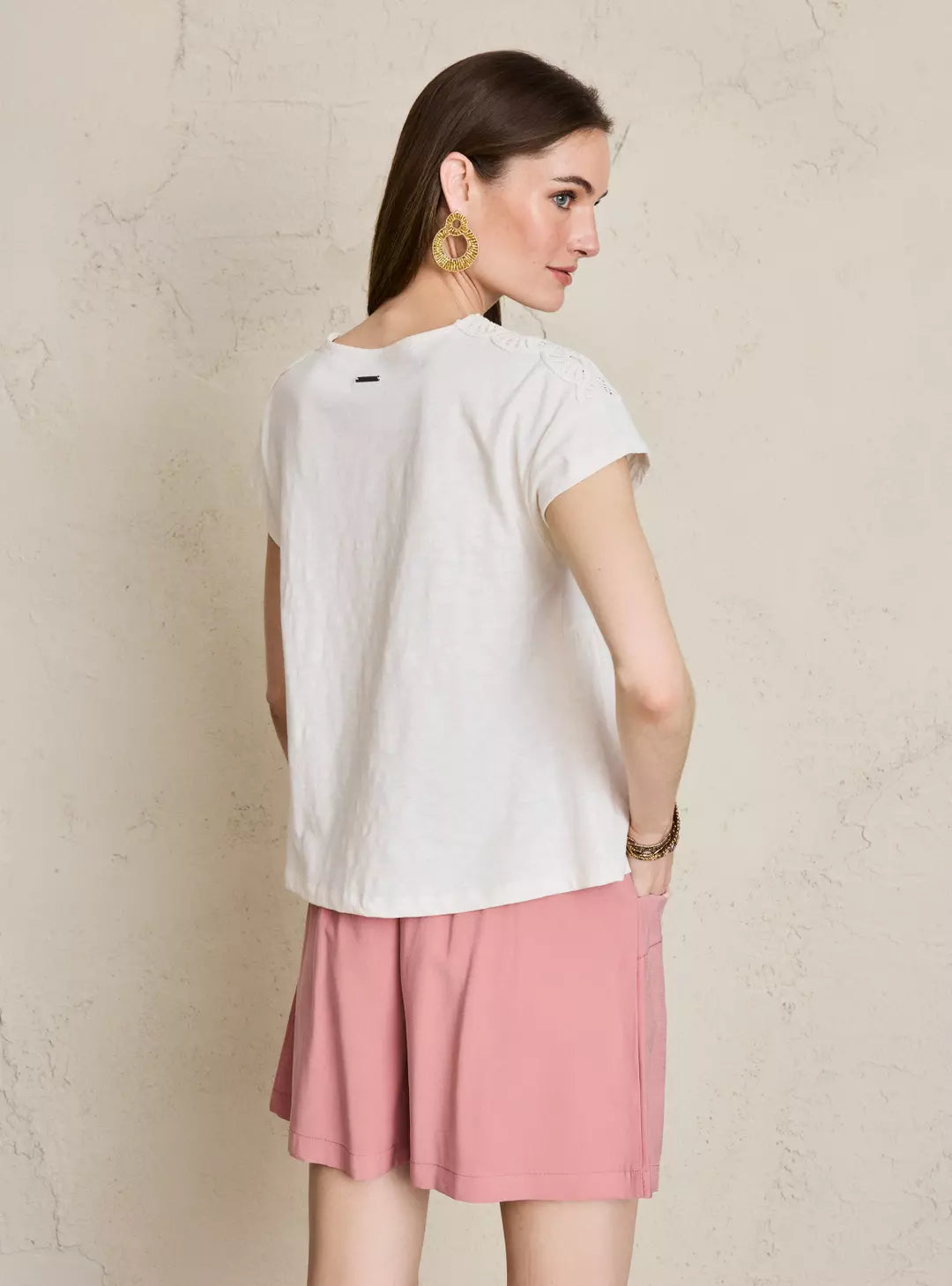 Polera cuello V con bordado Greenfield